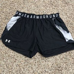 Under Armour black Play Up shorts, size women’s large.